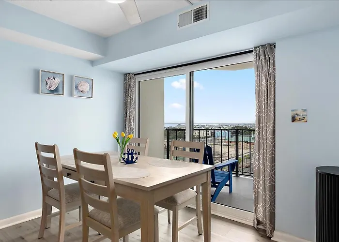 2 Bedroom Ocean View With Outdoor Pool!