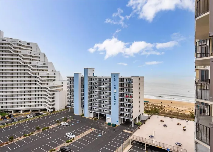 Holiday home 2 Bedroom Ocean View With Outdoor Pool!