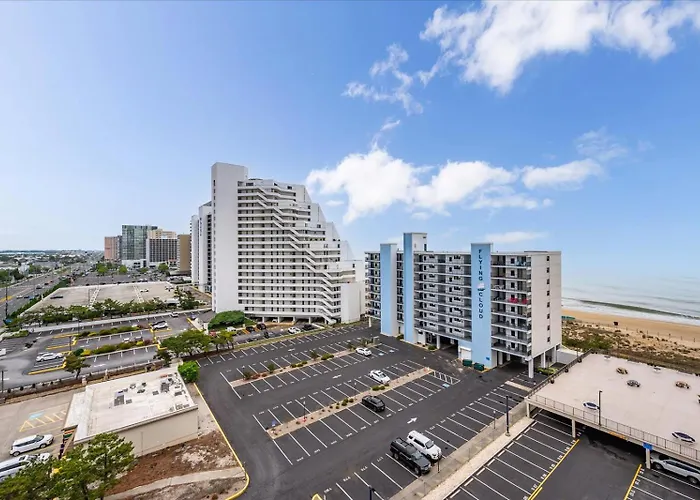 2 Bedroom Ocean View With Outdoor Pool! *